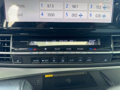 2021 Toyota Sienna XSE 7 Passenger