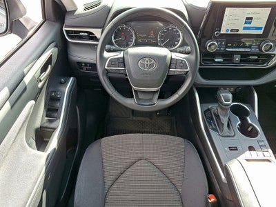 2023 Toyota Highlander LE