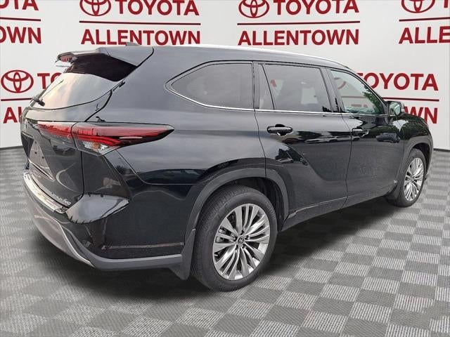 2024 Toyota Highlander Platinum