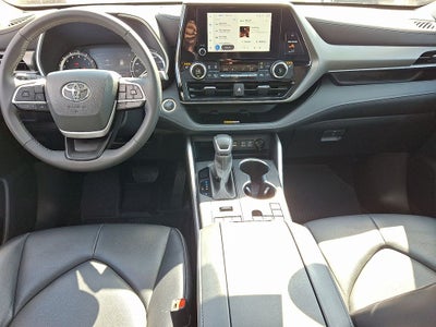 2024 Toyota HIGHLANDER XLE