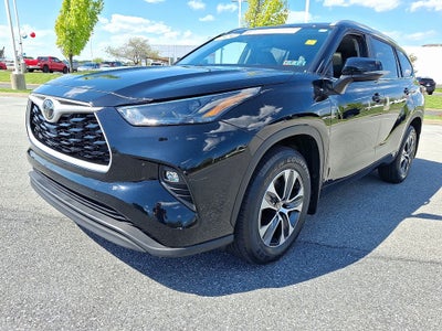 2024 Toyota HIGHLANDER XLE