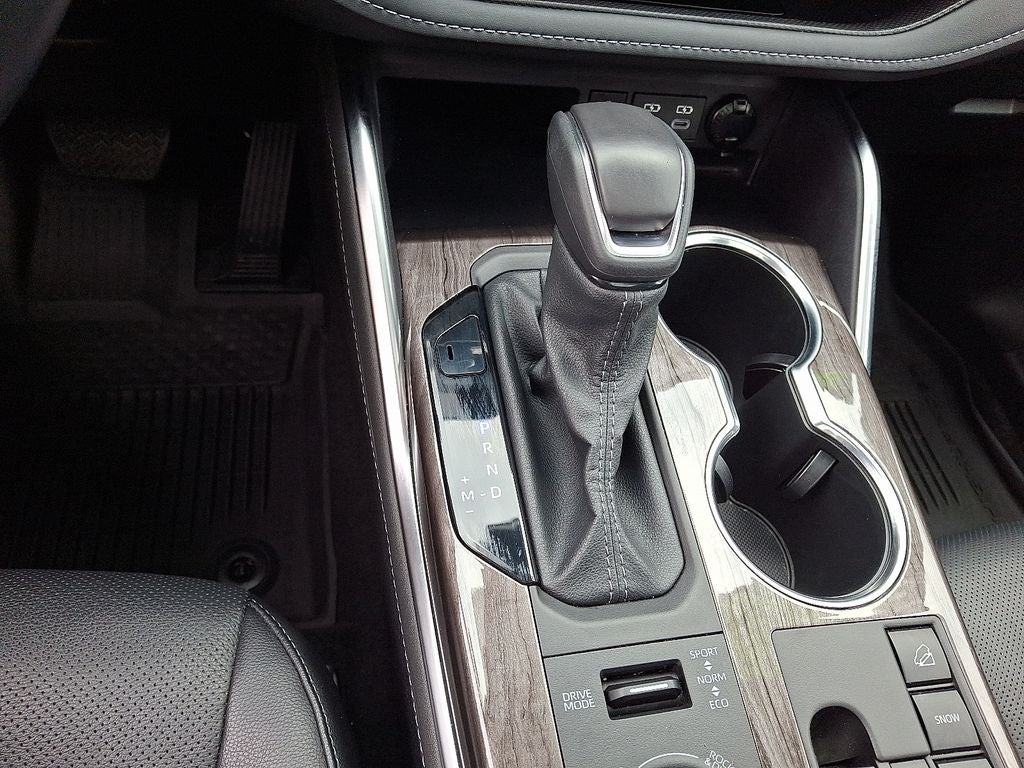 2025 Toyota Highlander Platinum