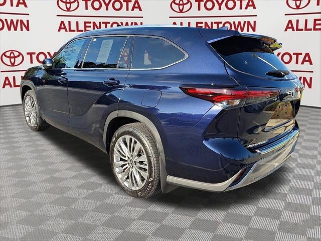 2025 Toyota Highlander Platinum