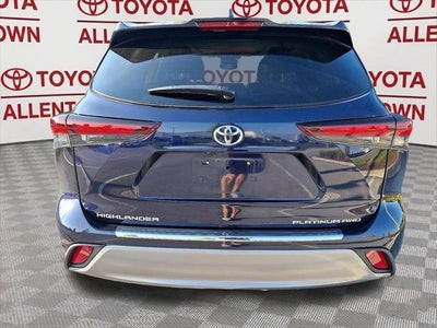 2025 Toyota Highlander Platinum