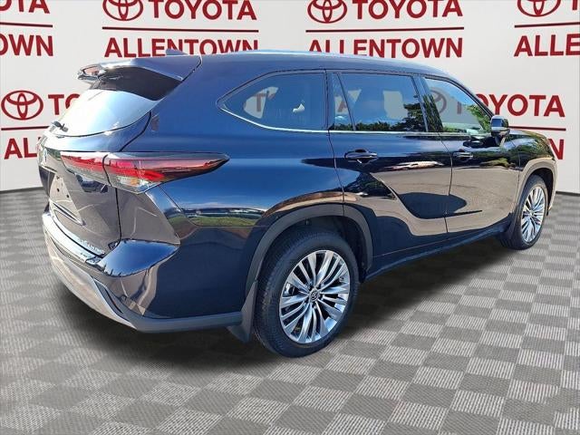 2025 Toyota Highlander Platinum