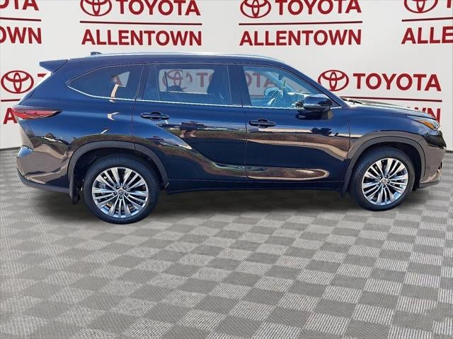 2025 Toyota Highlander Platinum