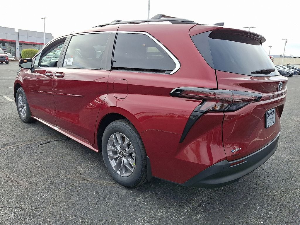 2026 Toyota Sienna XLE