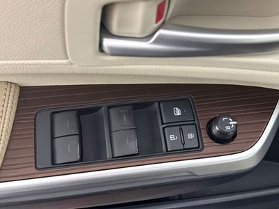 2022 Toyota Sienna XLE 8 Passenger