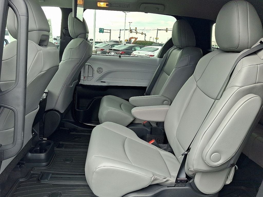 2026 Toyota Sienna XLE 7 Passenger