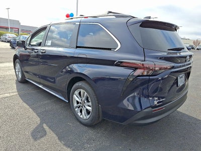 2026 Toyota Sienna XLE