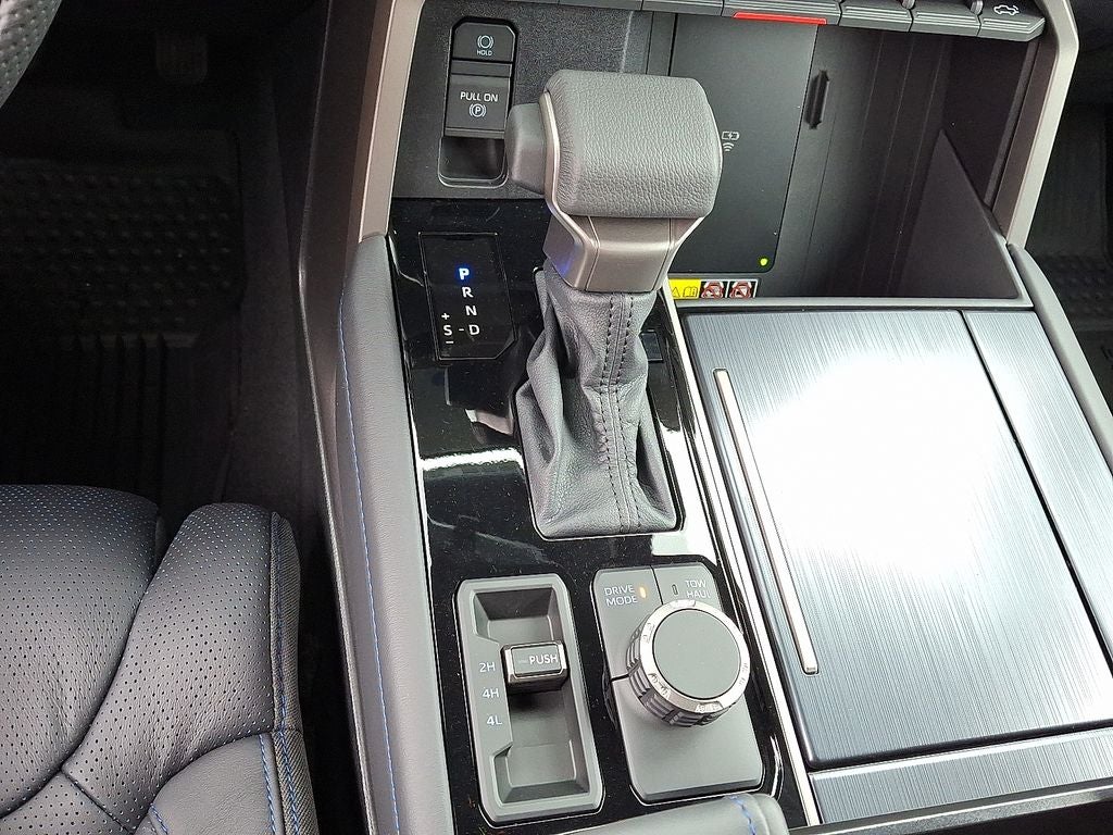 2026 Toyota Tundra i-FORCE MAX Platinum i-FORCE MAX