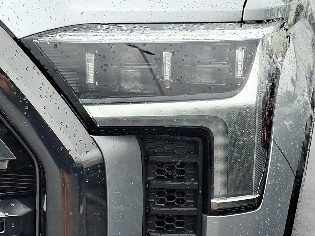 2026 Toyota Tundra i-FORCE MAX Platinum i-FORCE MAX