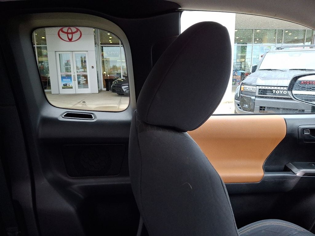 2016 Toyota TACOMA SR5 SR5