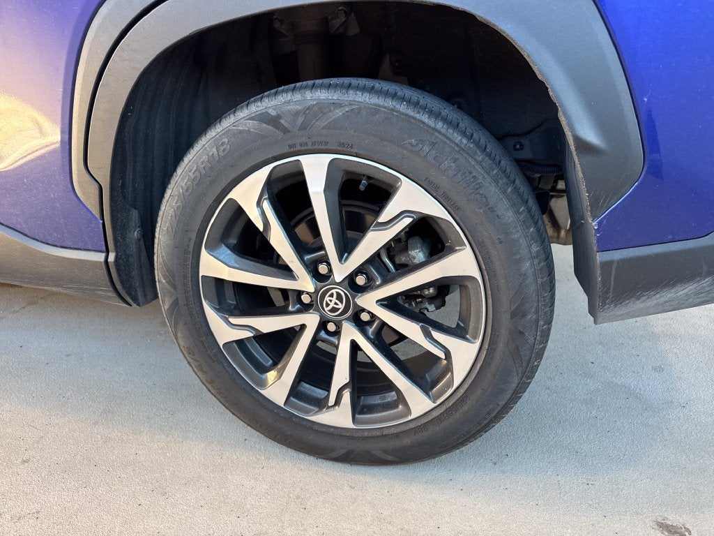 2024 Toyota Corolla Cross XLE