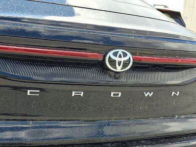 2024 Toyota CROWN XLE