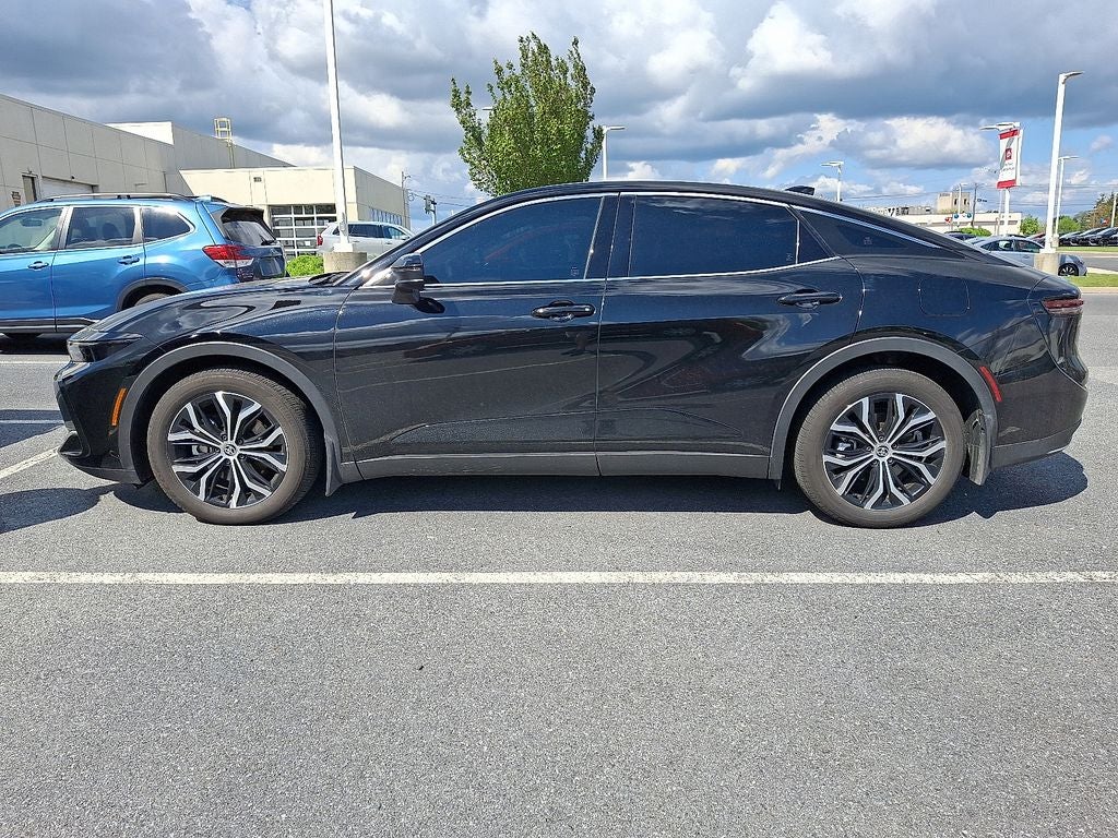 2024 Toyota CROWN XLE