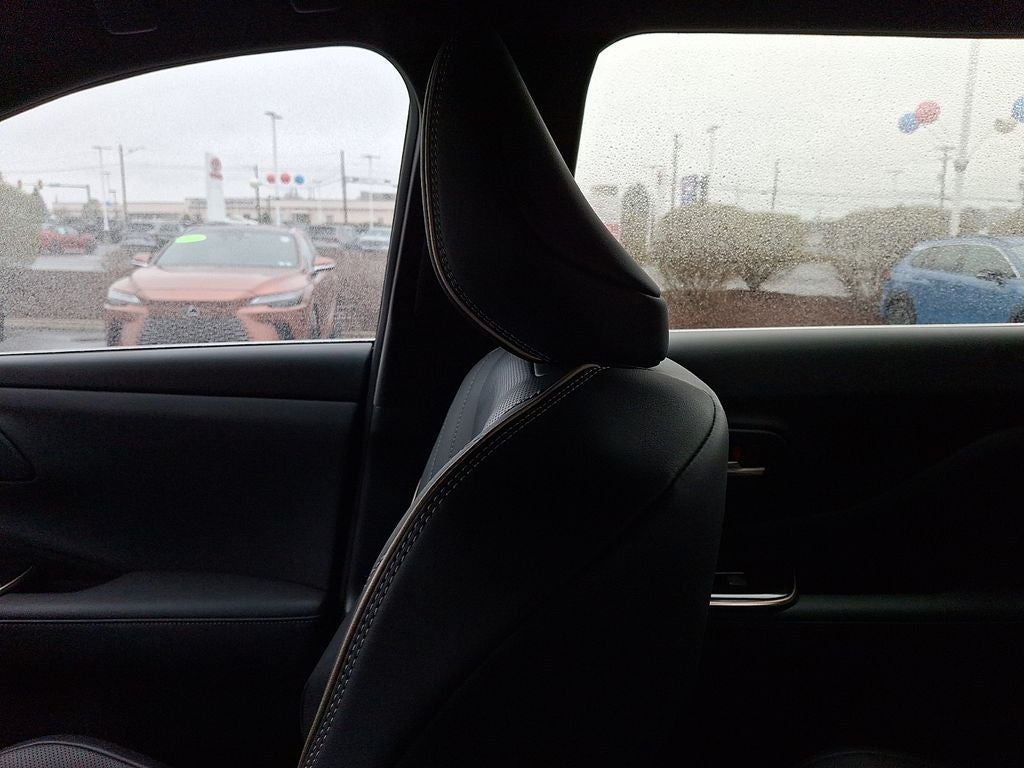 2025 Toyota CROWN SIGNIA XLE