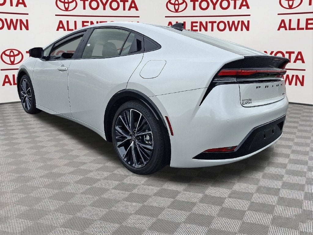 2027 Toyota Prius XLE