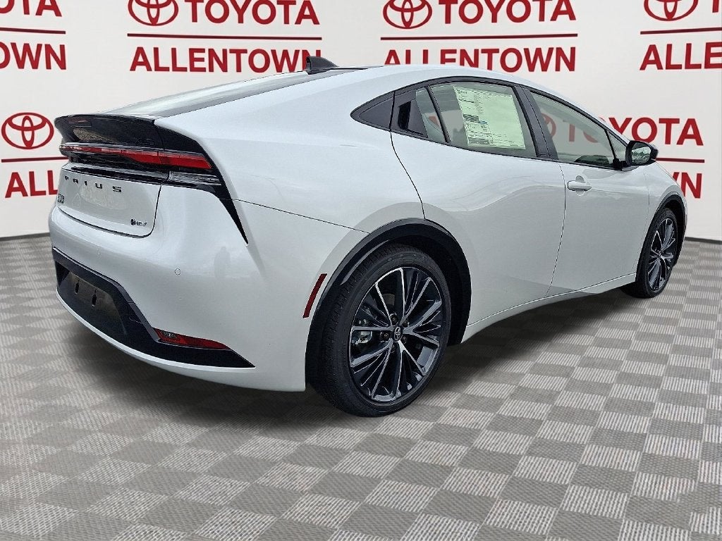 2027 Toyota Prius XLE
