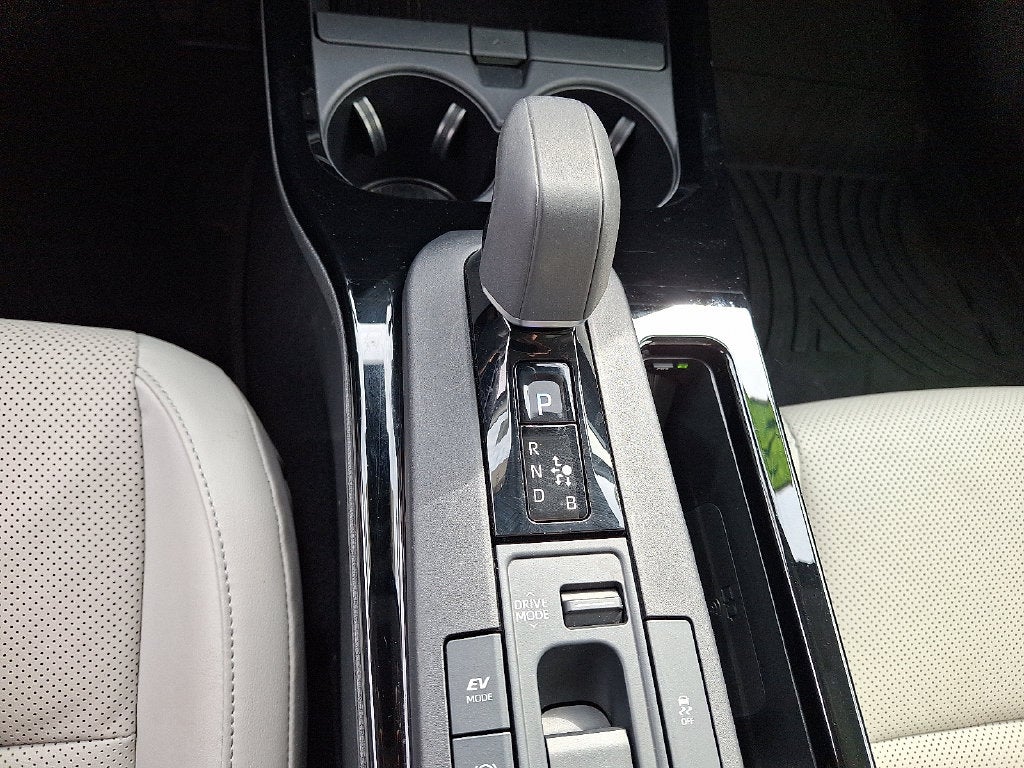 2024 Toyota Prius XLE