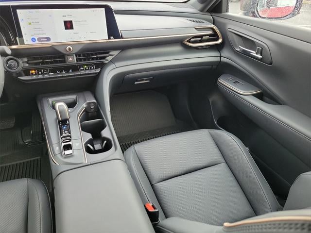 2023 Toyota Toyota Crown PLT Platinum
