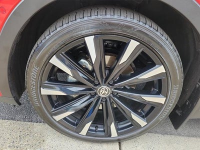 2023 Toyota Toyota Crown PLT Platinum