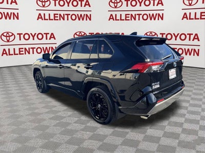 2022 Toyota RAV4 Hybrid SE