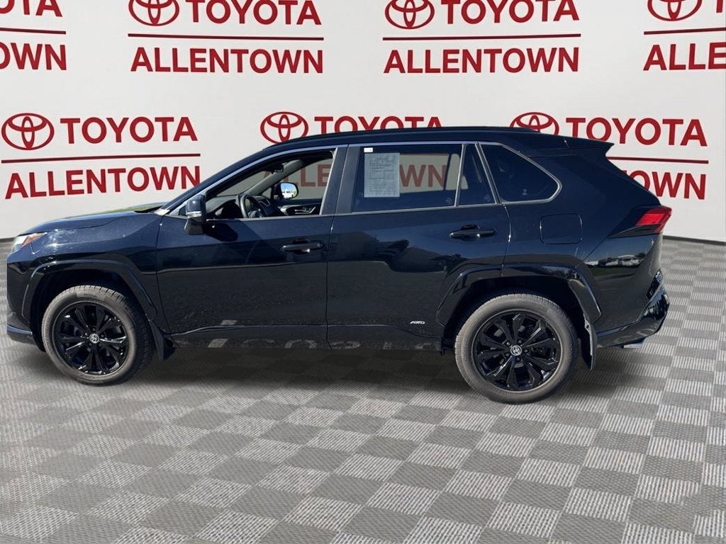 2022 Toyota RAV4 Hybrid SE