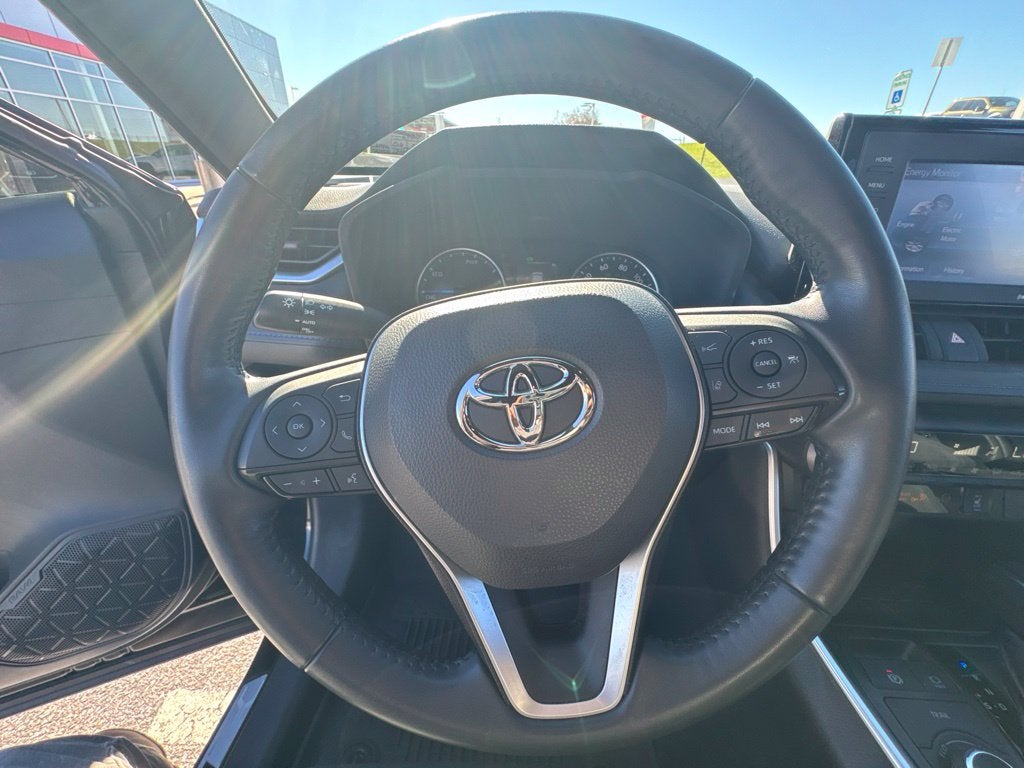 2022 Toyota RAV4 Hybrid SE