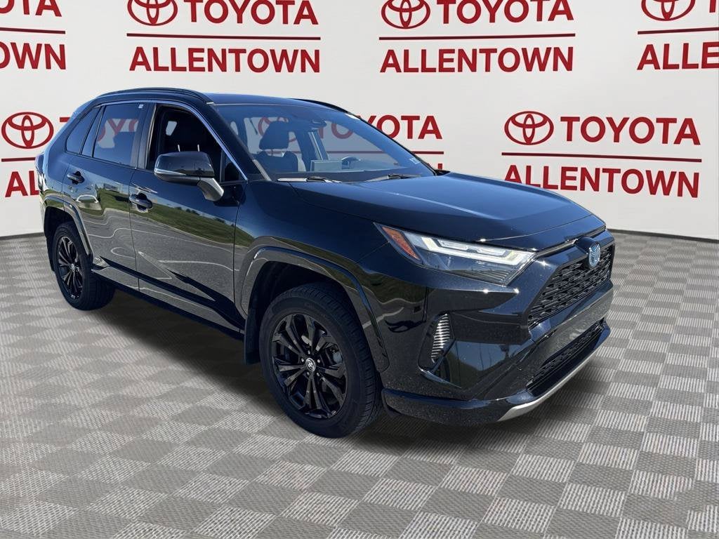 2022 Toyota RAV4 Hybrid SE