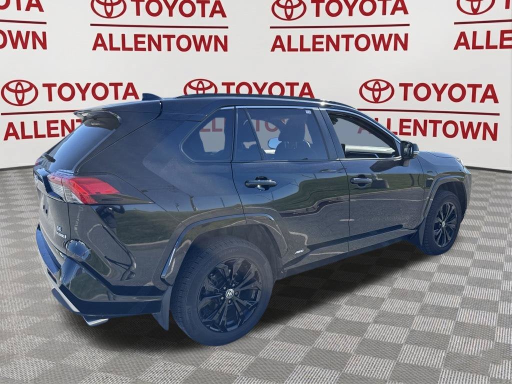 2022 Toyota RAV4 Hybrid SE