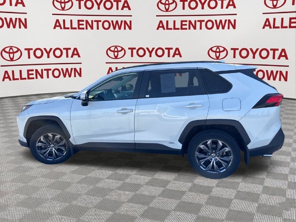 2022 Toyota RAV4 Hybrid XLE Premium