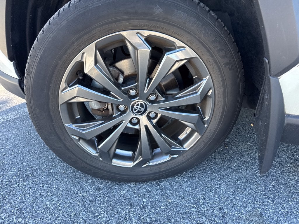 2022 Toyota RAV4 Hybrid XLE Premium