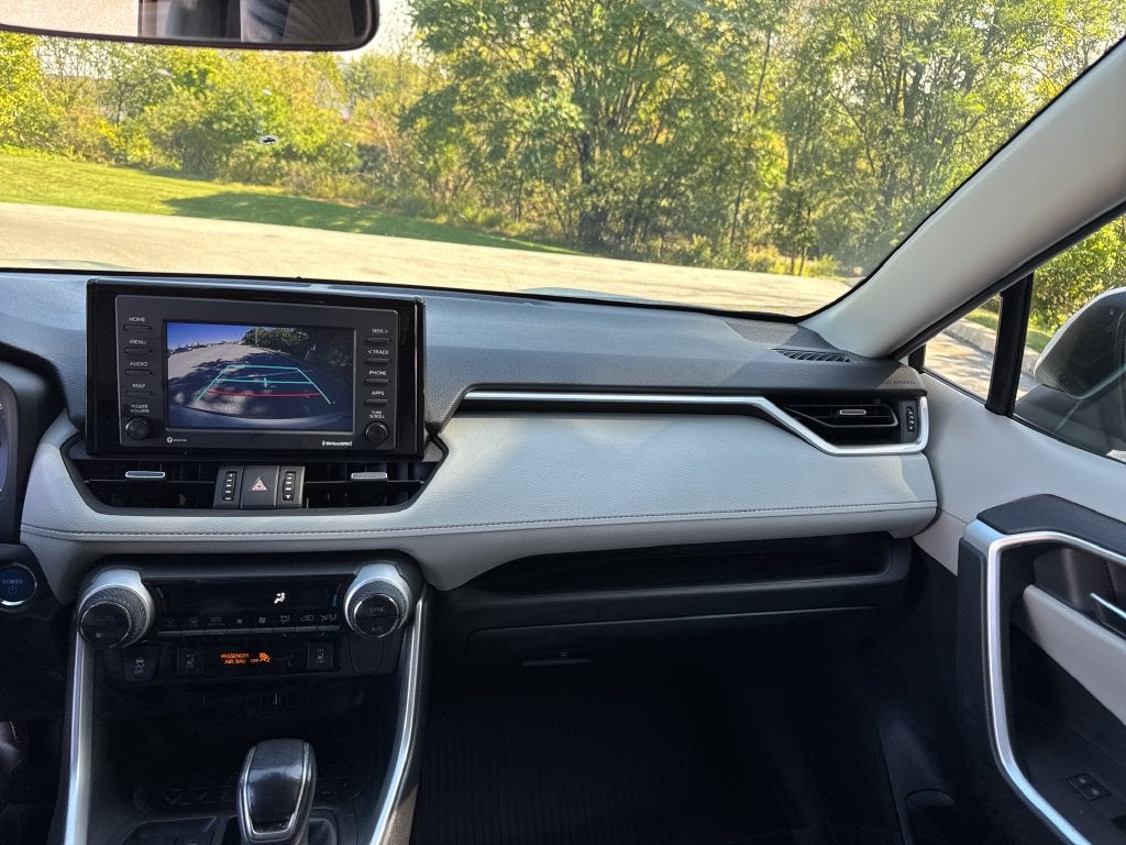 2022 Toyota RAV4 Hybrid XLE Premium