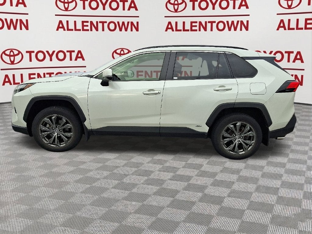 2022 Toyota RAV4 Hybrid XLE Premium