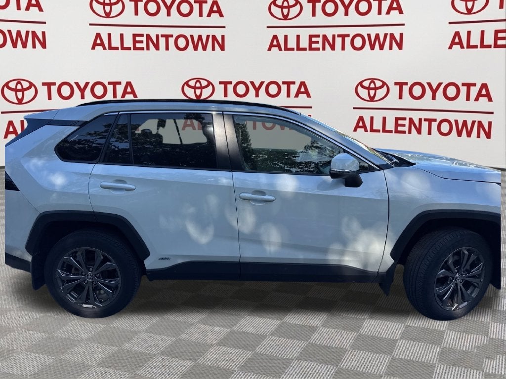 2022 Toyota RAV4 Hybrid XLE Premium