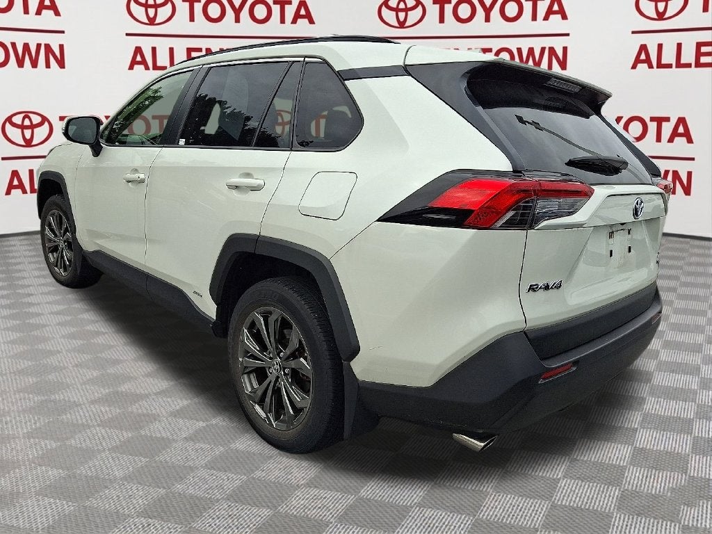 2022 Toyota RAV4 Hybrid XLE Premium
