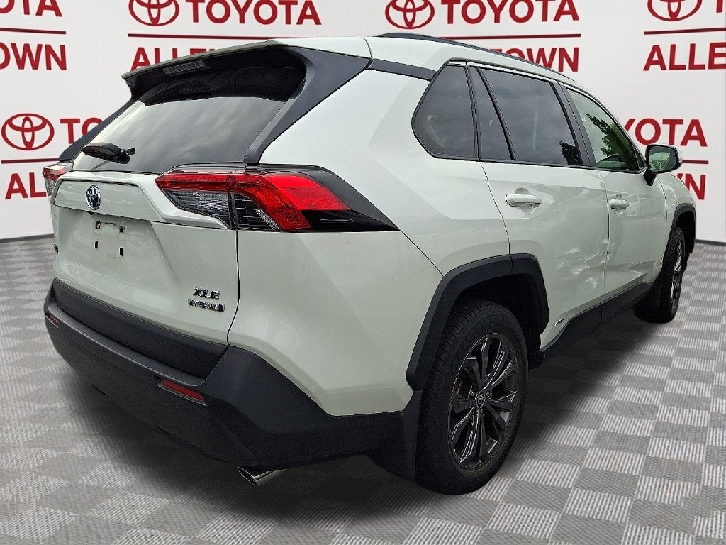 2022 Toyota RAV4 Hybrid XLE Premium