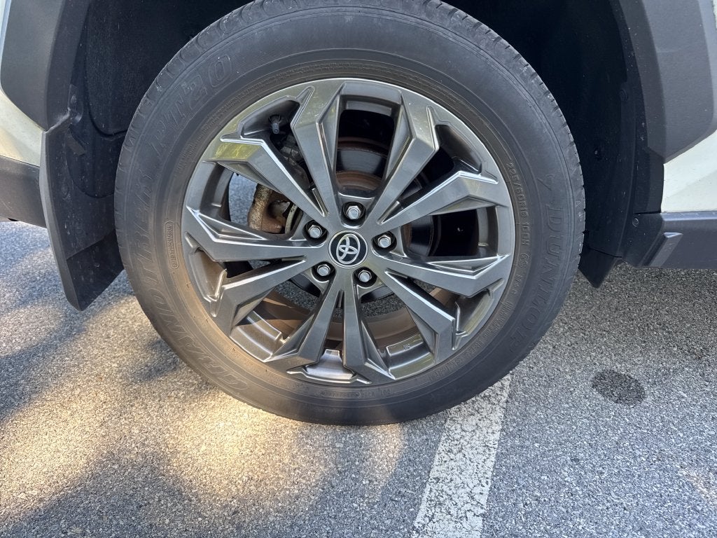 2022 Toyota RAV4 Hybrid XLE Premium