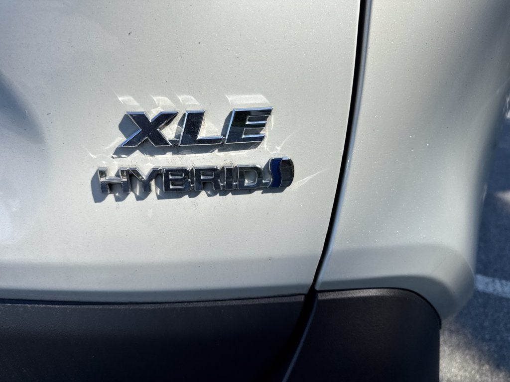 2022 Toyota RAV4 Hybrid XLE Premium