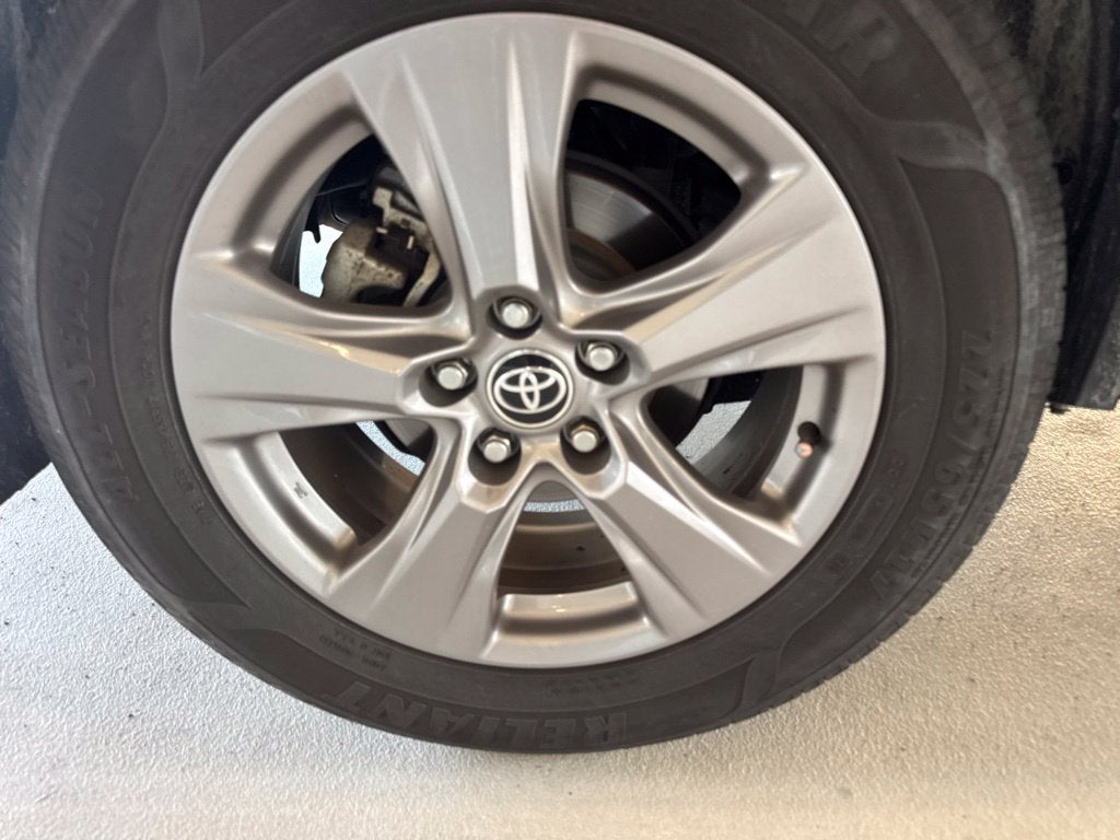 2022 Toyota RAV4 Hybrid LE